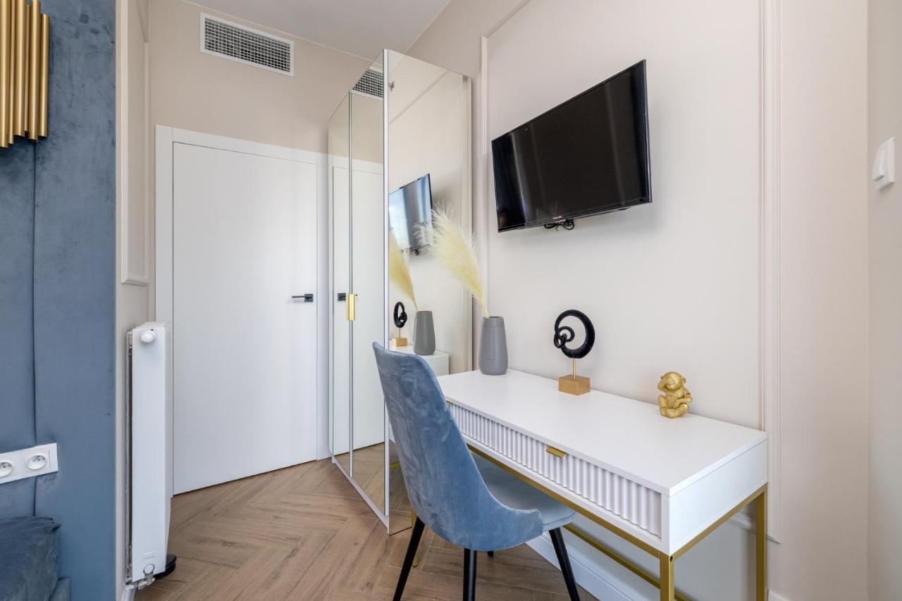 2-Bedroom Delux Apartment Wwa25 Warschau Buitenkant foto